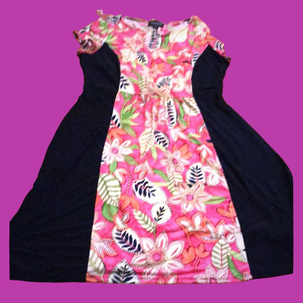BEAUTIFUL women’s knee length dress